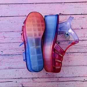 Hold for @shelbyliz03 !